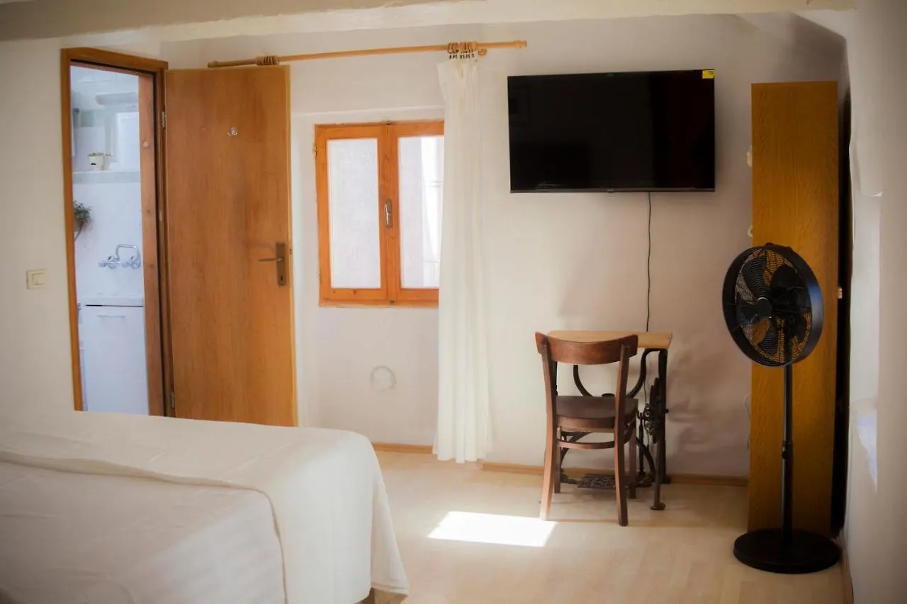 Amarilis Rooms Grožnjan 0*,  Kroatien